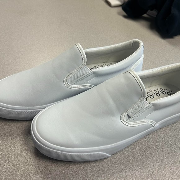 Lugz Shoes - Woman's Lugz white slip on shoes size 8